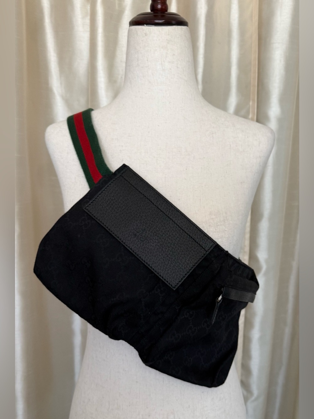 Gucci Black GG Canvas and Leather Web Waist Belt Bag EUC Model Number 28566